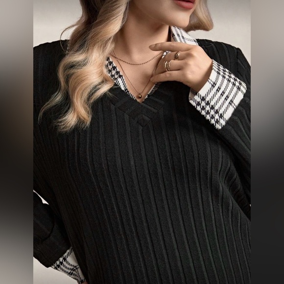 Black Long-Sleeve V-Neck Dress with Plaid Trim - Picture 3 of 8